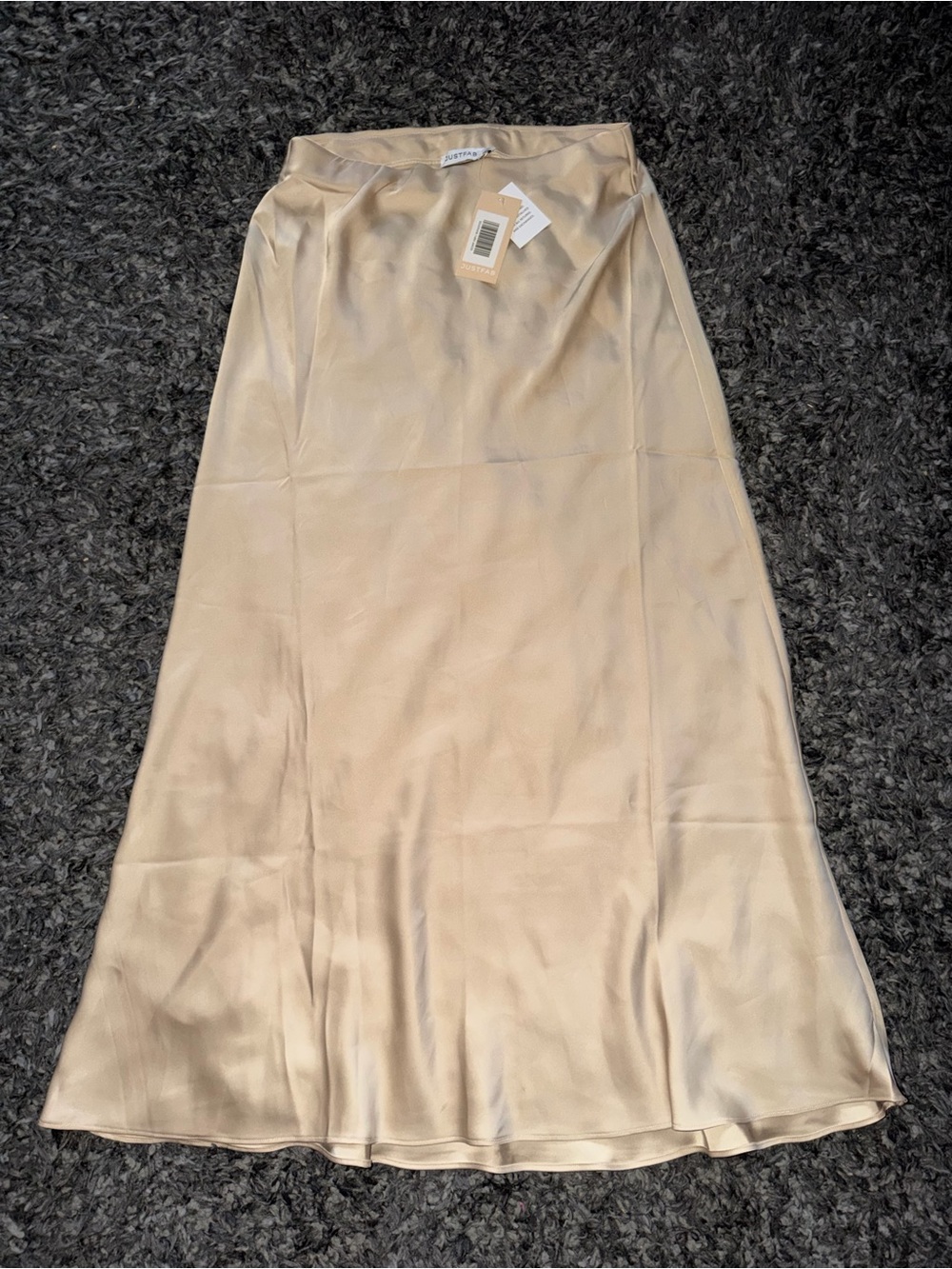 JustFab Champagne Satin Maxi Skirt. Size: M.